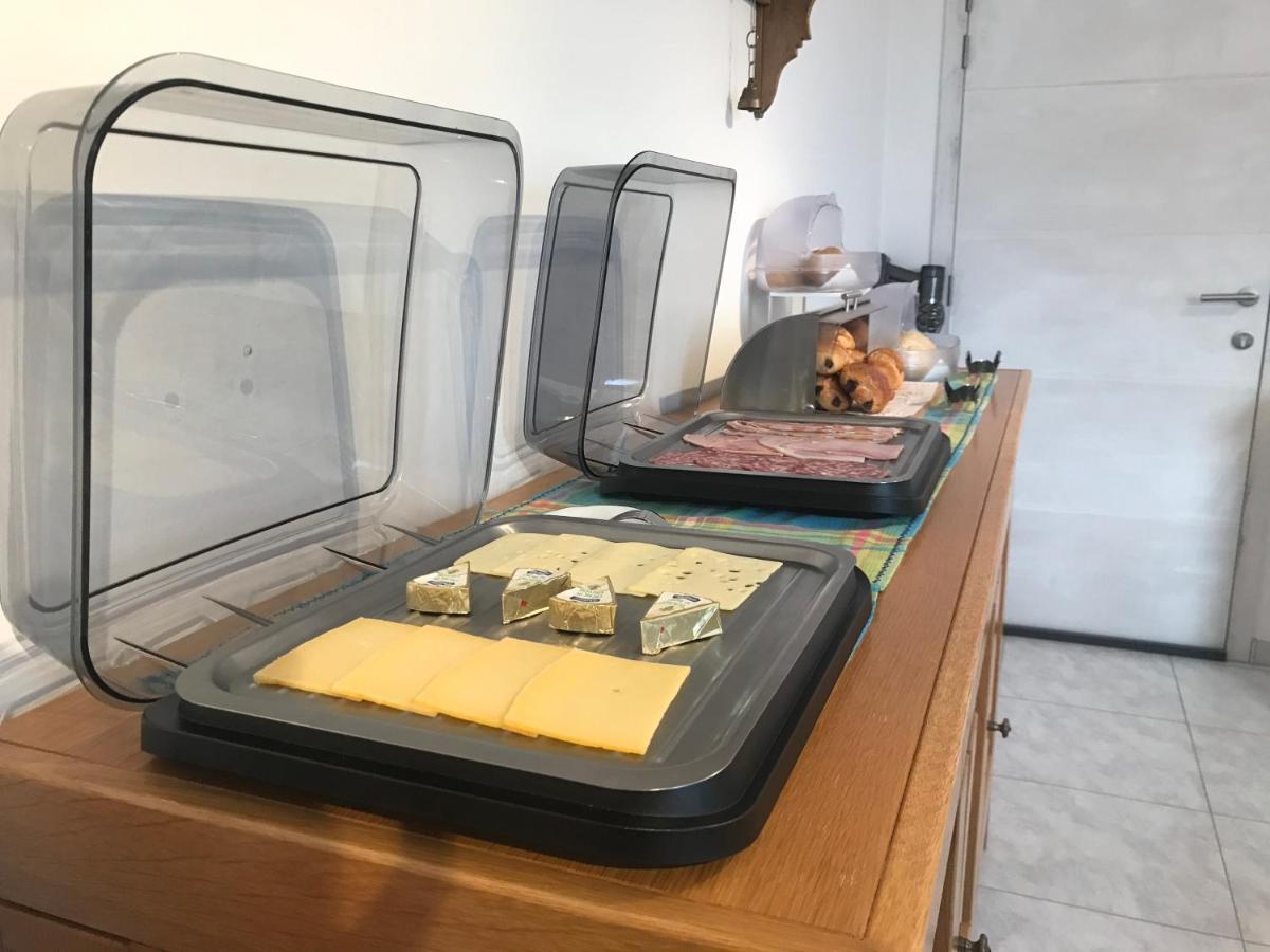 Le Sart-Belles Bed & Breakfast Bagian luar foto